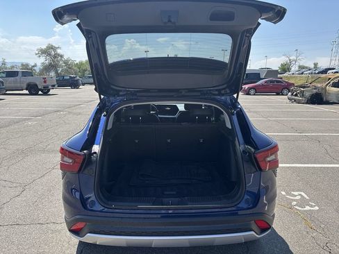 Certified 2024 Chevrolet Trax LT FWD image 29