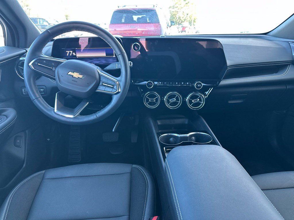Used 2024 Chevrolet Blazer EV LT AWD/4WD image 9