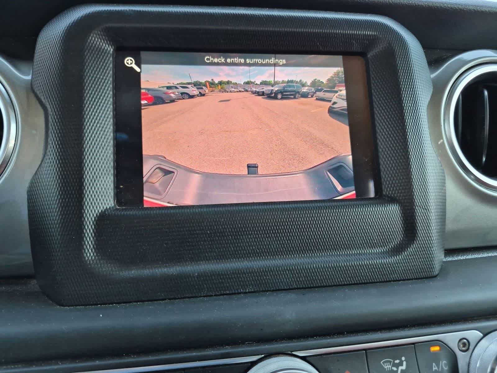 Used 2020 Jeep Gladiator Overland AWD/4WD image 20