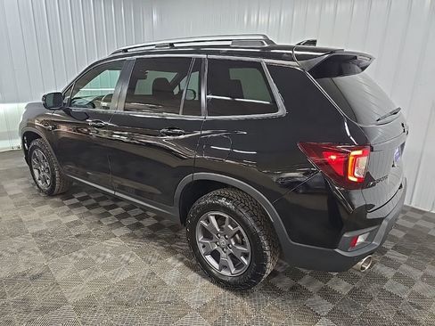 Used 2024 Honda Passport TrailSport image 9