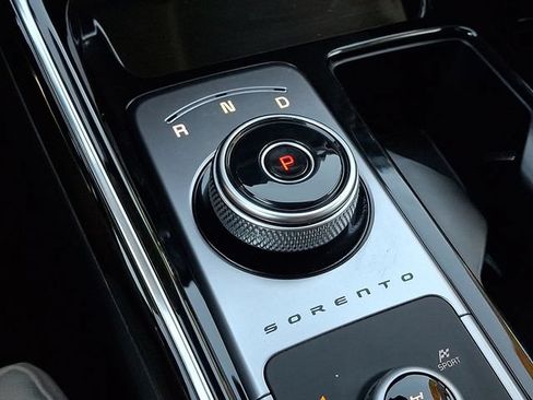 Certified 2023 Kia Sorento SX Prestige w/ Panoramic Sunroof Package AWD/4WD image 16