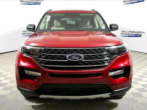 Used 2022 Ford Explorer XLT w/ Equipment Group 202A image 2