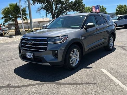 New 2026 Ford Explorer Active w/ Active Comfort Package RWD image 7