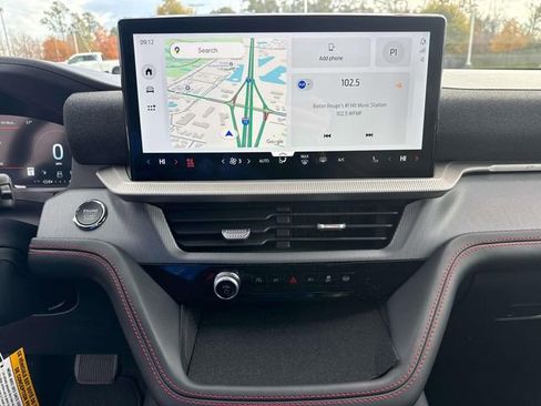 New 2026 Ford Explorer ST-Line w/ ST-Line Street Pack image 25