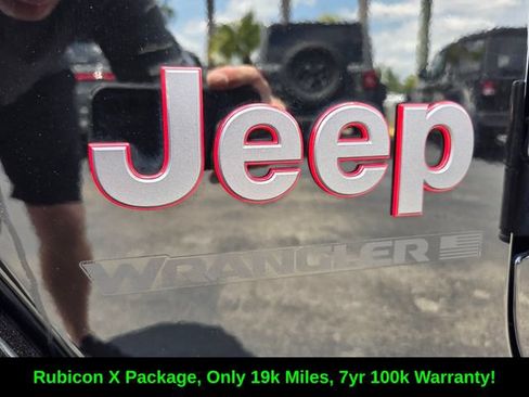 Used 2025 Jeep Wrangler Unlimited Rubicon AWD/4WD image 11