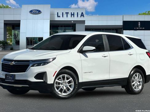 Used 2023 Chevrolet Equinox LT w/ Driver Convenience Package FWD image 1