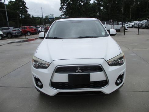 Used 2014 Mitsubishi Outlander Sport SE FWD image 29