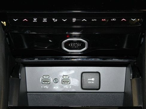 New 2026 Jeep Grand Cherokee Limited w/ Limited Altitude Package AWD/4WD image 21