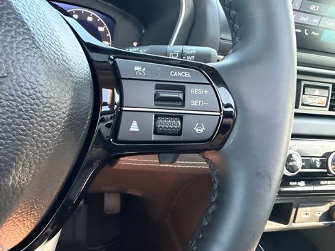 Used 2024 Honda Pilot Elite image 14