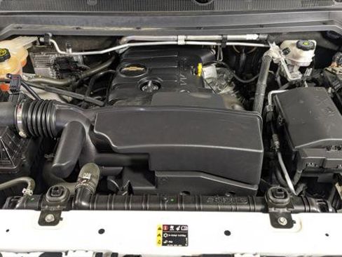 Used 2022 Chevrolet Colorado LT w/ Fleet Safety Package image 26