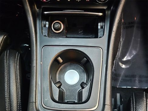 Used 2018 Mercedes-Benz CLA 250 image 30