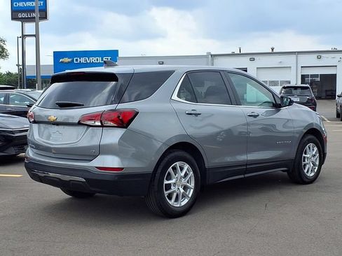 Used 2024 Chevrolet Equinox LT FWD image 2
