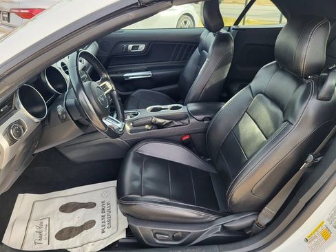 Used 2023 Ford Mustang Premium image 11