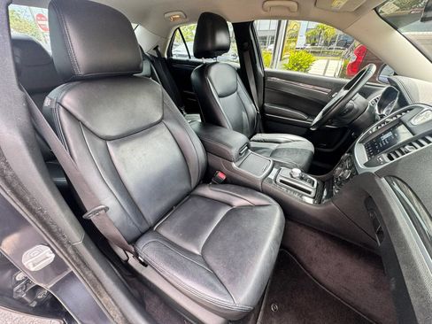 Used 2018 Chrysler 300 Touring w/ Sport Appearance Package RWD image 24