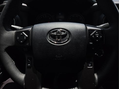 Certified 2023 Toyota Tacoma TRD Off-Road AWD/4WD image 25