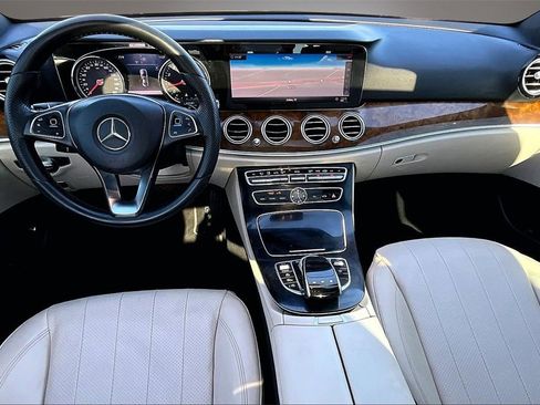 Used 2018 Mercedes-Benz E 300 w/ Premium 1 Package image 7