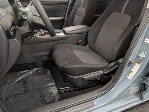 Used 2024 Nissan Sentra SV w/ Trunk Package FWD image 10
