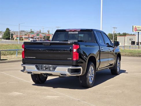 Used 2023 Chevrolet Silverado 1500 LTZ w/ Technology Package image 7