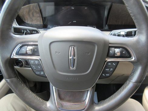 Used 2021 Lincoln Navigator Reserve w/ Luxury Package AWD/4WD image 31
