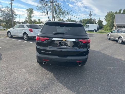 Used 2023 Chevrolet Traverse LT image 6