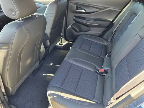 Used 2025 Buick Envista Preferred w/ Convenience I Package FWD image 12