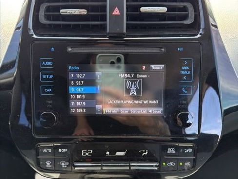 Used 2017 Toyota Prius Two w/ Carpet Mat Package FWD image 12