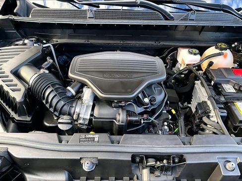 Used 2023 GMC Acadia SLT w/ Elevation Edition image 31