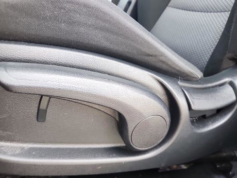 Used 2025 Kia Soul LX w/ LX Technology Package image 13