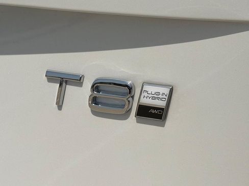 New 2026 Volvo XC40 B5 Plus w/ Climate Package AWD/4WD image 8