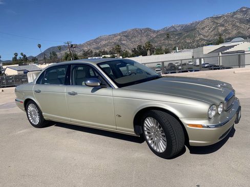 Used 2006 Jaguar XJ Vanden Plas Vanden Plas 4dr Sedan image 5