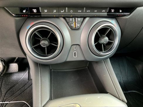 Used 2024 Chevrolet Blazer LT w/ Driver Confidence Package FWD image 15