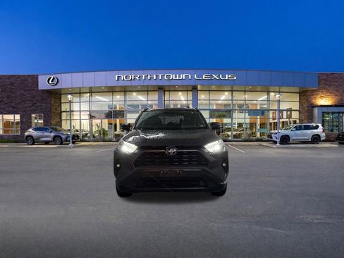 Used 2022 Toyota RAV4 XLE Premium AWD/4WD image 19