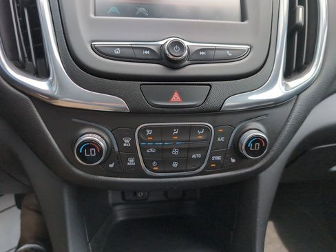 Used 2018 Chevrolet Equinox LT image 23