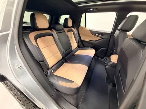 Certified 2025 Chevrolet Equinox ACTIV w/ Safety and Technology Package AWD/4WD image 24