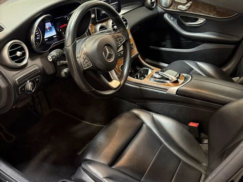 Used 2015 Mercedes-Benz C 300 4MATIC Sedan w/ Multimedia Package image 7