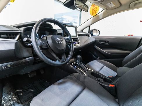 Used 2024 Toyota Corolla LE FWD image 4