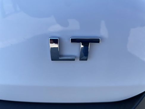 Used 2023 Chevrolet Traverse LT AWD/4WD image 8