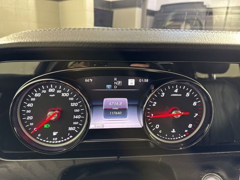 Used 2019 Mercedes-Benz E 300 4MATIC image 28