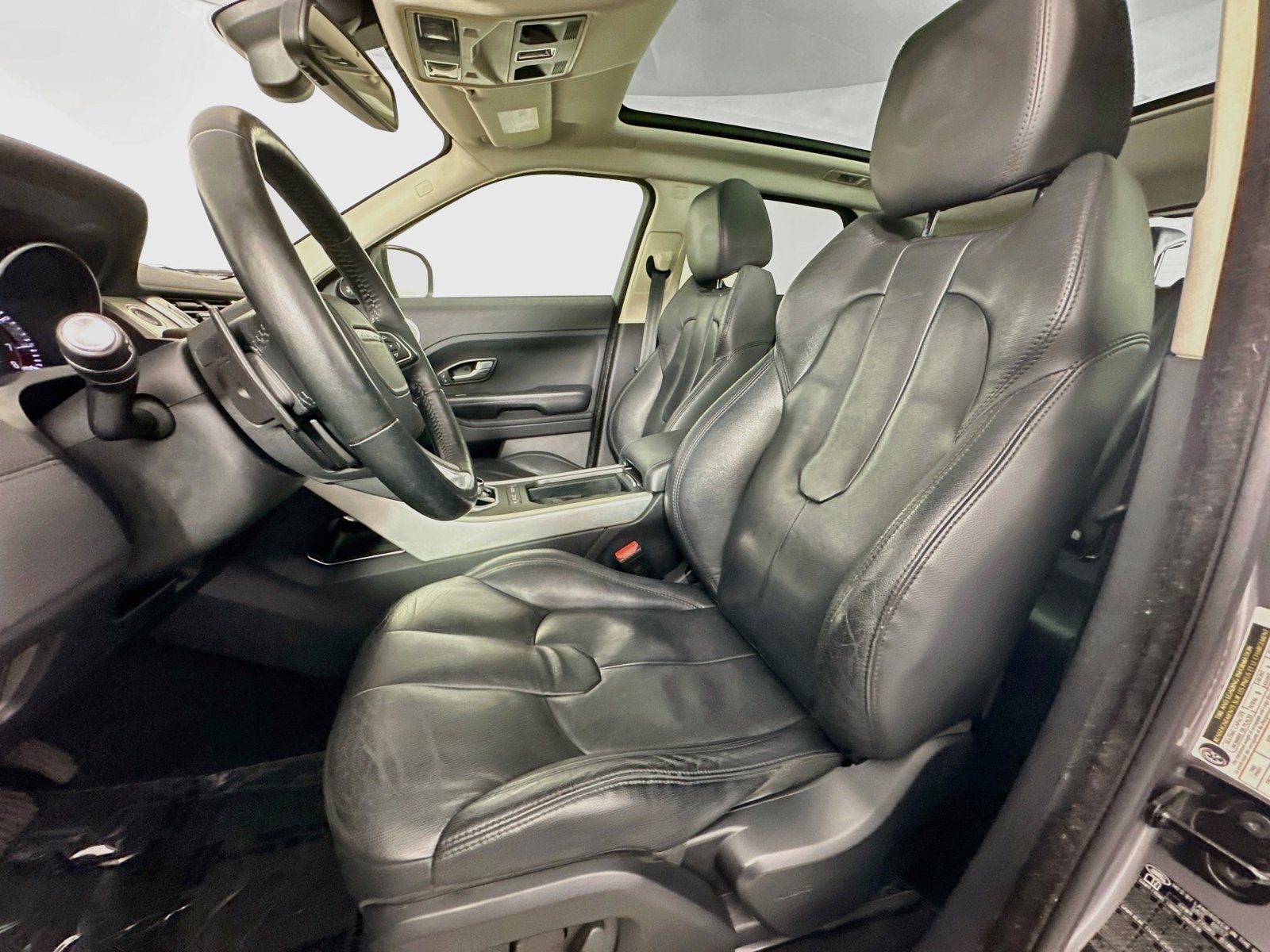 Used 2013 Land Rover Range Rover Evoque Pure Premium AWD/4WD image 22