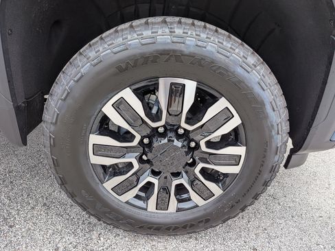 New 2026 GMC Sierra 2500 Denali Ultimate w/ Max Trailering Package AWD/4WD image 12