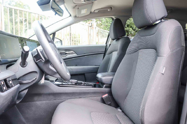 Certified 2023 Kia Sportage LX AWD/4WD image 18