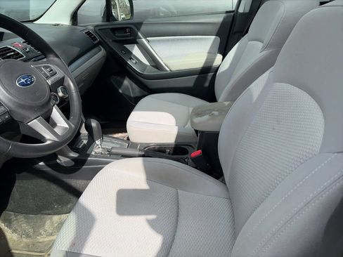 Used 2017 Subaru Forester 2.5i Premium w/ All-Weather Package AWD/4WD image 8