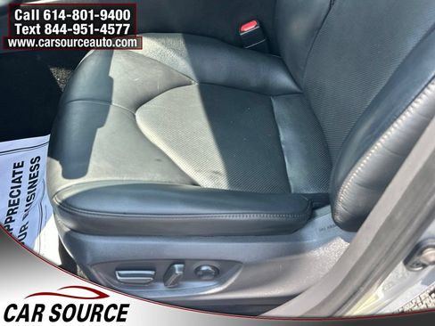 Used 2020 Toyota Camry XLE w/ Cold Weather Package AWD/4WD image 8