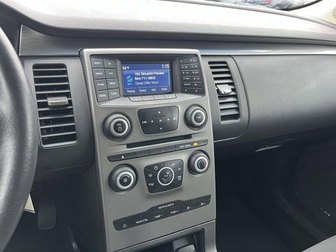 Used 2019 Ford Flex SE image 22