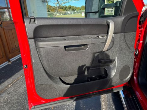 Used 2010 GMC Sierra 1500 SLE w/ Power Pack Plus image 7