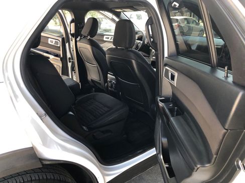 Used 2020 Ford Explorer XLT RWD image 20