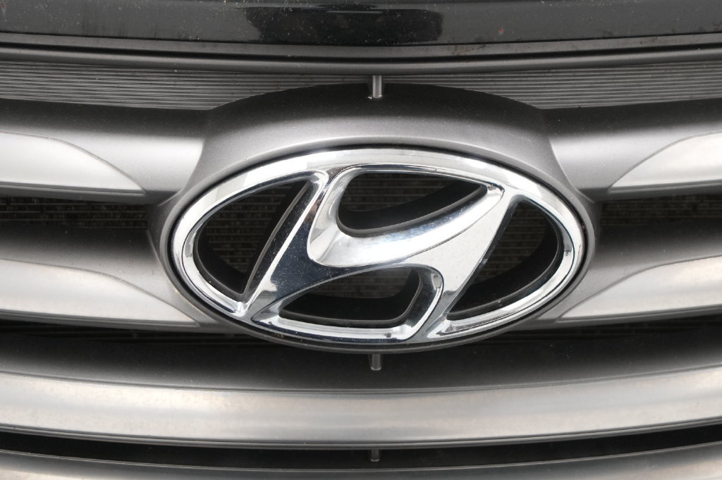 Used 2017 Hyundai Santa Fe Sport AWD/4WD image 11