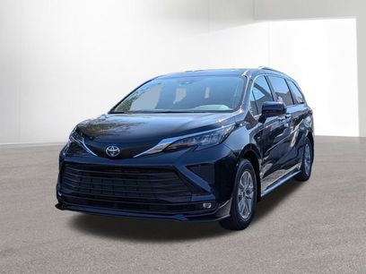New 2025 Toyota Sienna XLE