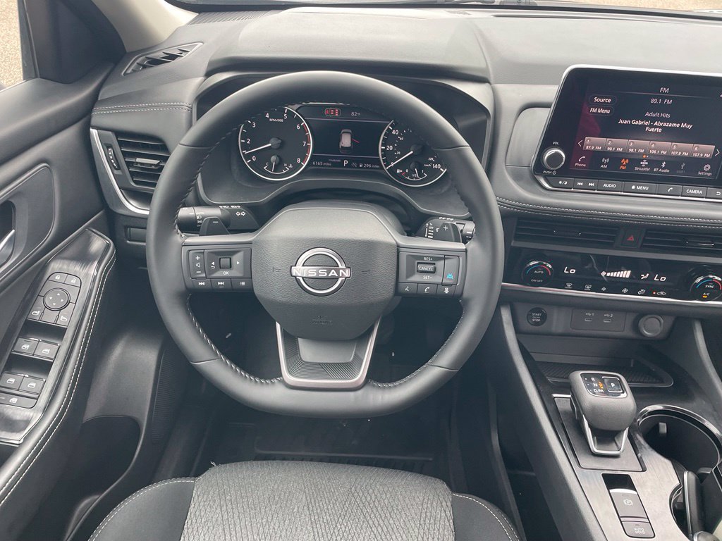 Certified 2026 Nissan Rogue SV FWD image 16