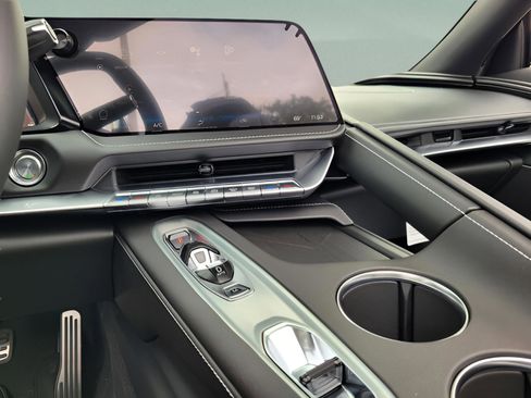 New 2026 Chevrolet Corvette Stingray Convertible w/ 1LT image 27